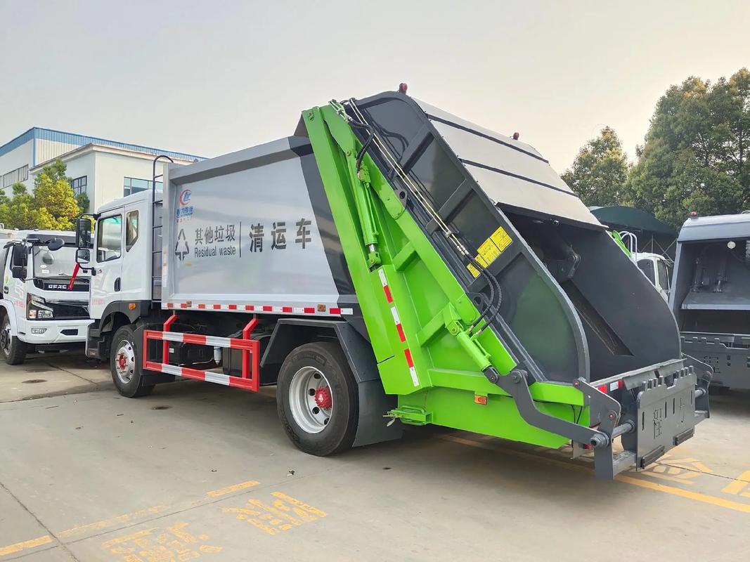 環衛利器解析 15方壓縮式垃圾車如何提升垃圾清運效率