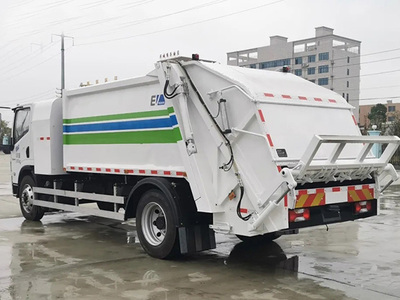 綠色革新城市環衛的利器——上汽躍進純電動8方壓縮式垃圾車全面解析